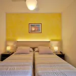 Piccolo Hotel