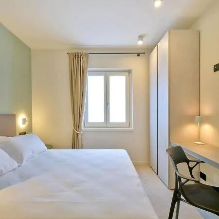 吹笛人酒店 2* 加尔达