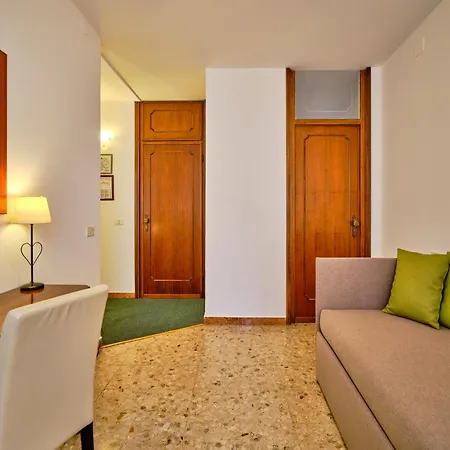 Piccolo Hotel